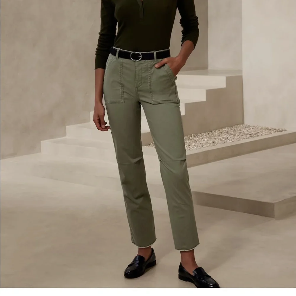 BANANA REPUBLIC AUTHENTIC GIRLFRIEND CHINO - Picture 7 of 8